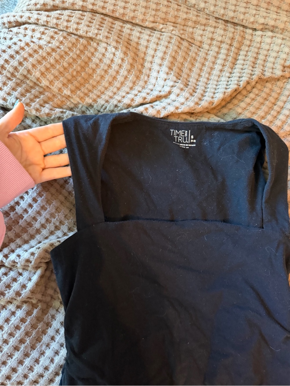 Black Ruched Tank Top - Picture 2 of 3